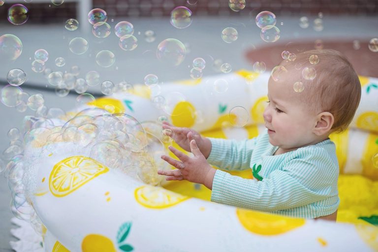 Piscine bébé 2 mois voici les conseils à suivre